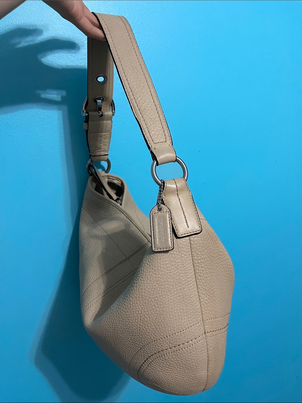 Vintage coach Beige Leather Shoulder Bag - Classic Hobo Style
